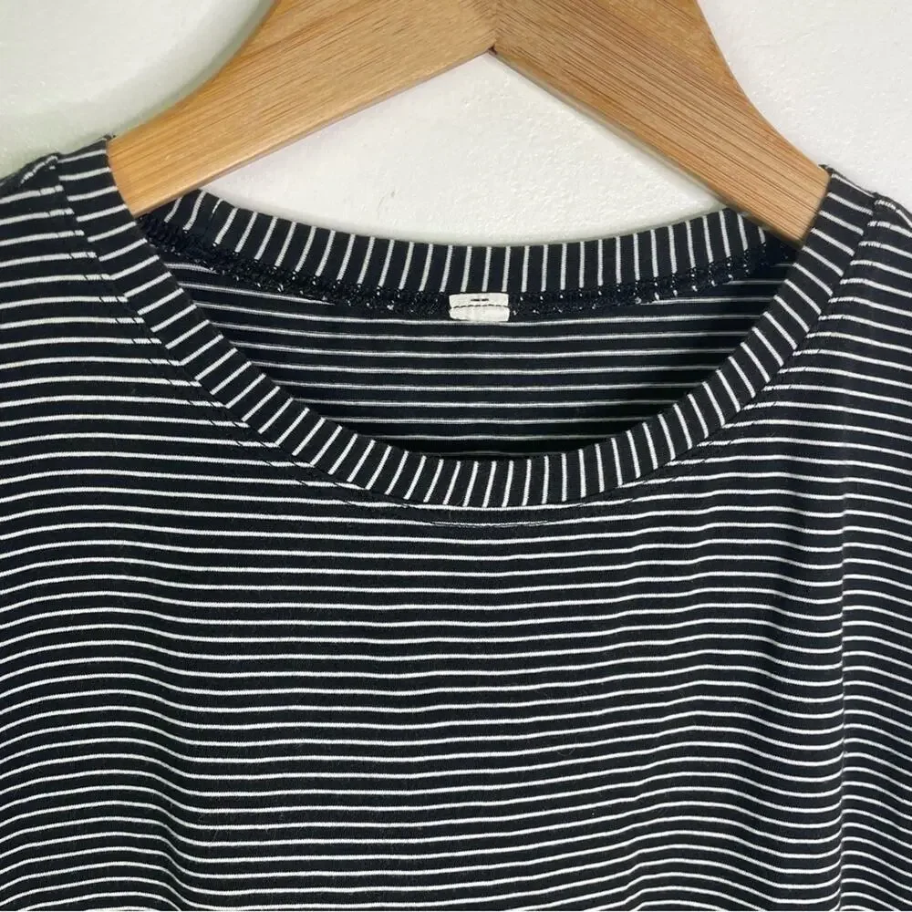 Lululemon Striped Tank Top Black & White - Picture 5 of 6